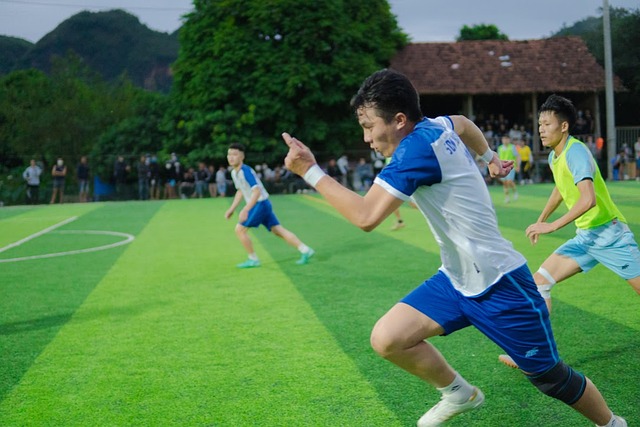 这使得他们